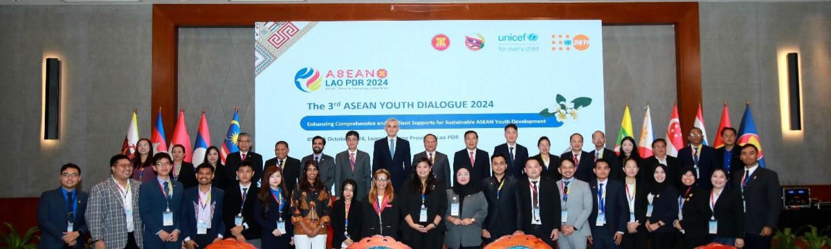 ASEAN YOUTH DIALOGUE group photo