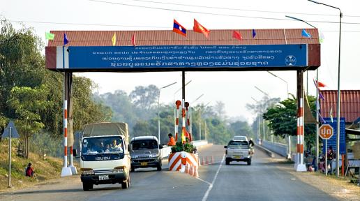Transport entering Lao PDR